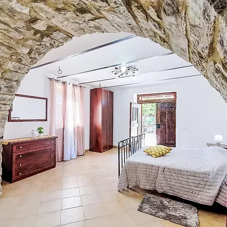 Apartment Il Casolare Di Campagna - Piano Terra By Interhome *